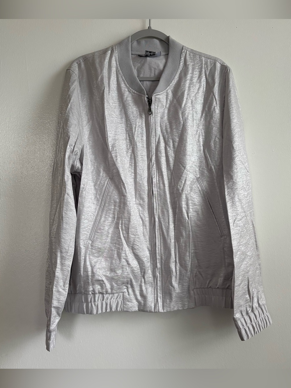 asos DESIGN Women’s Silver Bomber Jacket Full Zip Pockets Regular Fit Size M
